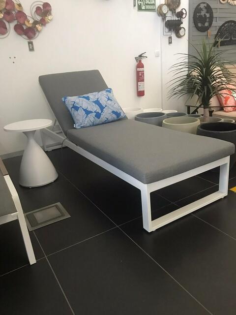 Bali Deluxe Sunlounger With Cushion