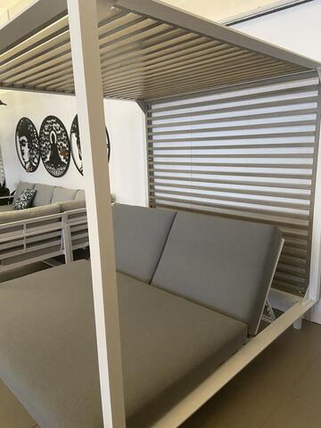 Java White Deluxe Daybed