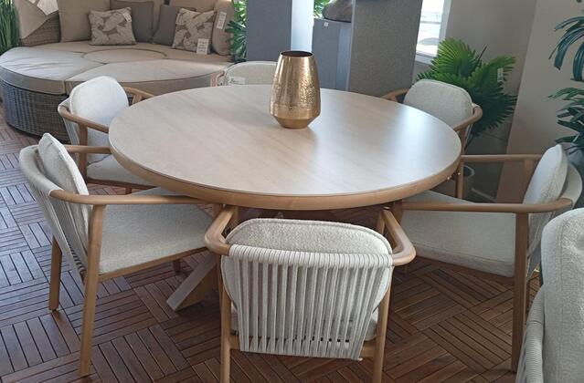 Jakarta 6 seat Dining Set Jakarta 6 seat Dining Set