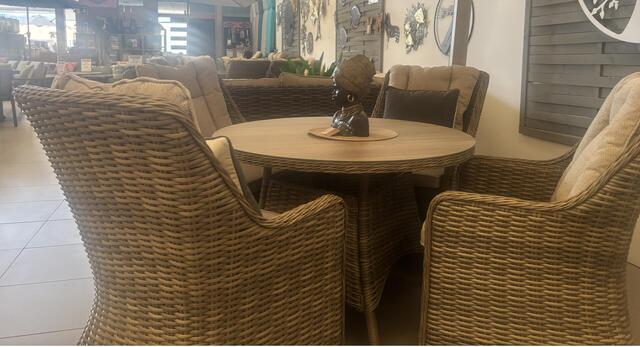 Manilla Mocha 4 seat Dining Set