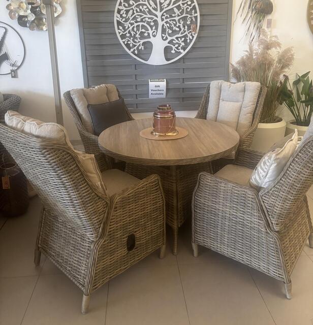 Manilla Mocha Reclining 4 seat Dining Set Manilla Mocha Reclining 4 seat Dining Set