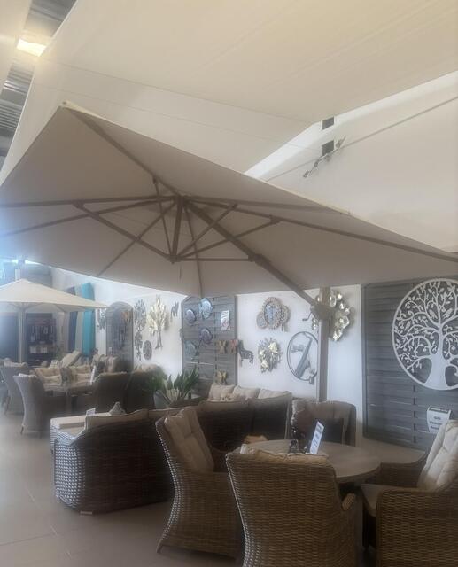 Carla 400 x 300cm Cantilever