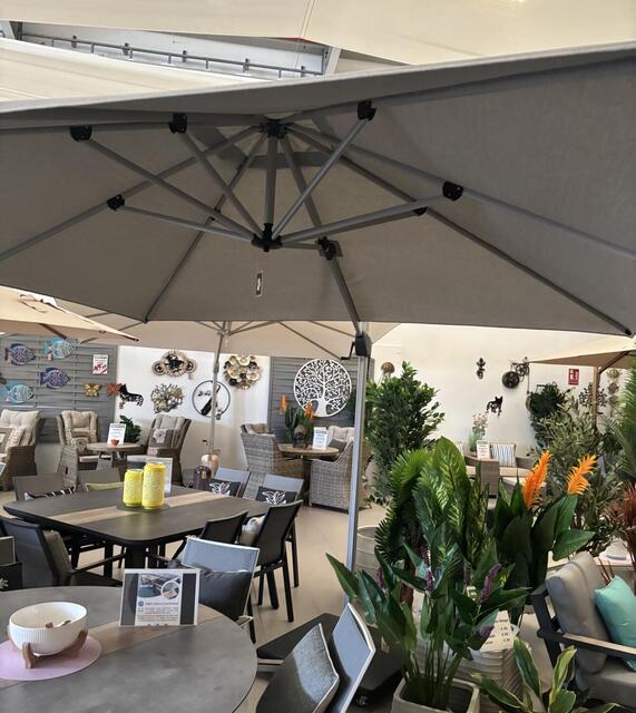 Santi 300 x 300cm Cantilever