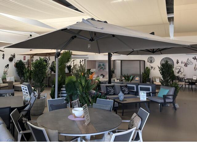 Santi 300 x 300cm Cantilever Santi 300 x 300cm Cantilever